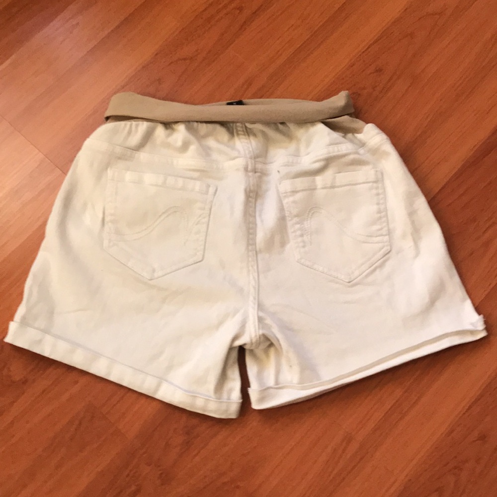 Women's White Maternity Shorts - Picture 3 of 5